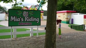 DCS Mia's Riding Adventure Legoland Windsor Printed Concrete 0708