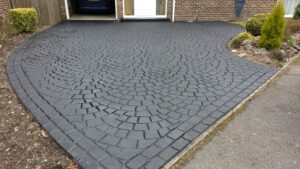 Charcoal European Fan Cobble Printed Concrete Driveway