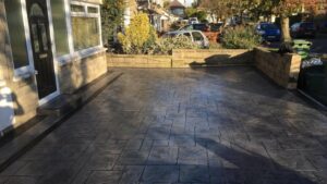 Printed Concrete Driveway in Platinum Grey Grand Ashlar with Charcoal Release